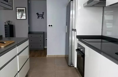 Долгосрочная аренда 3-спальной квартиры 90 м² в Аликанте, Испания