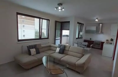 Долгосрочная аренда 1-комнатной квартиры 50 м², Братислава-Ружинов, район Братислава II, Словакия