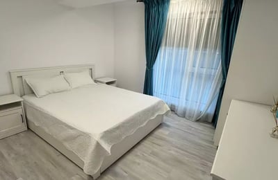 Location longue durée d’un appartement de 2 pièces 60 m², à Constanța, Roumanie