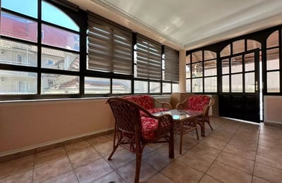 Long-term rental of a 4-room apartment 200 m², Zvezdara, Belgrade, Serbia