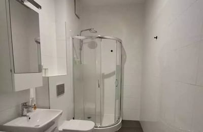 Langzeitmiete: 2-Zimmer-Wohnung 43 m², Krakau, Polen