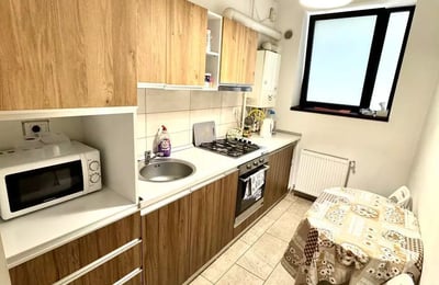 Alquiler a largo plazo de un piso de 2 habitaciones en el distrito de Chiajna, Sector 6, Bucarest, Rumanía