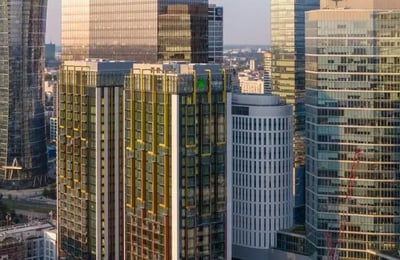 Location longue durée d’un appartement de 3 pièces, 75 m², dans le quartier Wola, Varsovie, Pologne