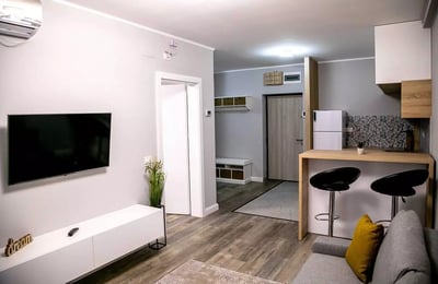 Alquiler a largo plazo de un piso de 2 habitaciones, Tomis Park, Constanza, Rumanía