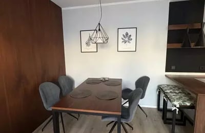 Alquiler a largo plazo de un piso de 3 habitaciones, 55 m², en el distrito de Prądnik Biały, Cracovia, Polonia