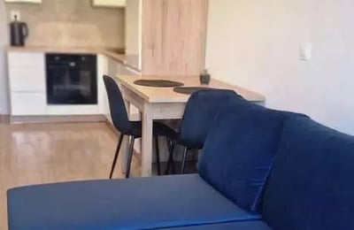 Long-term rental of a 1-room apartment, 30 m², in Ołbin district, Wrocław, Poland