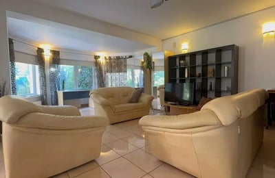 Долгосрочная аренда 3-комнатной квартиры, 125 м², в районе Tomis Plus, Констанца, Румыния