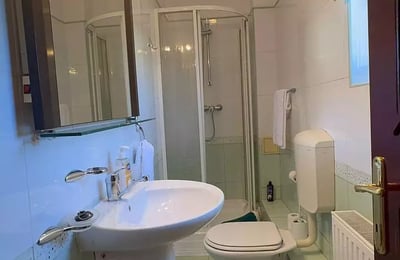 Долгосрочная аренда 3-комнатной квартиры, 125 м², в районе Tomis Plus, Констанца, Румыния