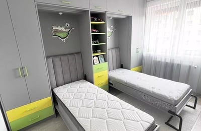 Location longue durée d’un appartement de 3 pièces, 80 m², Tractorul, Brașov, Roumanie