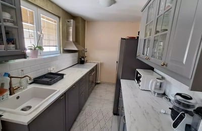 Long-term rental of a 4-room apartment 130 m², in New Belgrade, Serbia