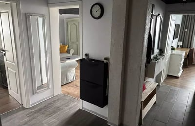 Alquiler a largo plazo de un piso de 3 habitaciones 80 m², distrito Tomis Nord, Constanza, Rumanía