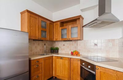 Alquiler a largo plazo de un piso de 2 habitaciones, 60 m², en el distrito Krowodrza, Cracovia, Polonia