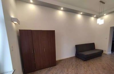 Alquiler a largo plazo de un piso de 1 habitación en el distrito Kazimierz, Cracovia, Polonia