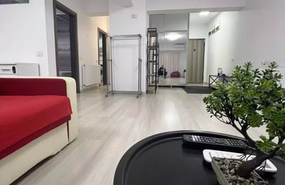Location longue durée d’un appartement de 2 pièces, 60 m², Constanța, Roumanie