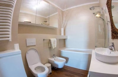 Долгосрочная аренда 3-комнатной квартиры 67 м² в районе Krowodrza, Краков, Польша