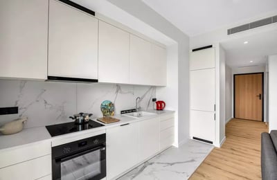 Long-term rental of a 3-room apartment, 82 m², in Wola, Warsaw, Poland