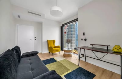 Long-term rental of a 3-room apartment, 82 m², in Wola, Warsaw, Poland