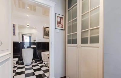 Long-term rental of a 3-room apartment, 110 m², in Śródmieście Południowe, Warsaw, Poland