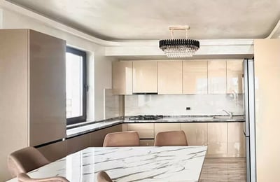 Long-term rental of a 4-room apartment, 100 m², in Coresi, Brașov, Romania