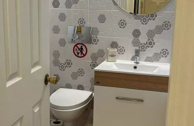 Location longue durée d’un appartement de 2 pièces, 55 m², à City Center, Constanța, Roumanie