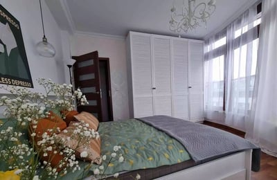 Long-term rental of a 4-room apartment, 105 m², in Wilanów district, Warsaw, Poland