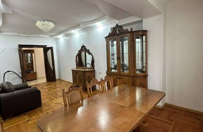 Long-term rental of an apartment, 140 m², Batumi, Georgia