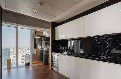 Long-term rental of an apartment, 236 m², in Śródmieście district, Warsaw, Poland