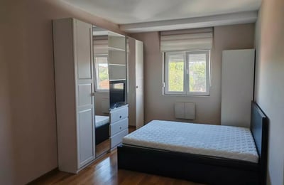 Alquiler a largo plazo de un piso de 2 habitaciones, 60 m², en el distrito de Voždovac, Belgrado, Serbia