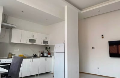 Location longue durée d’un appartement de 4 pièces, 88 m², à Zemun, Belgrade, Serbie