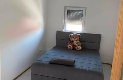 Location longue durée d’un appartement de 4 pièces, 88 m², à Zemun, Belgrade, Serbie