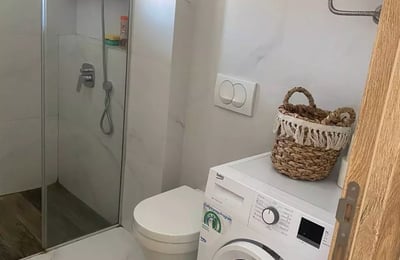 Location longue durée d’un appartement de 4 pièces, 88 m², à Zemun, Belgrade, Serbie