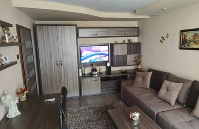 Location longue durée d’un appartement de 2 pièces, 54 m², à Casa de Cultură, Constanța, Roumanie
