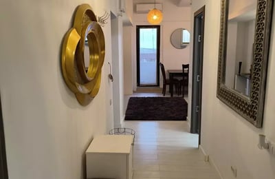 Langzeitmiete einer 3-Zimmer-Wohnung, 100 m², im Stadtteil Tomis Plus, Constanța, Rumänien