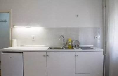 Location longue durée d’un appartement de 2 pièces, 37 m², au centre-ville, Belgrade, Serbie
