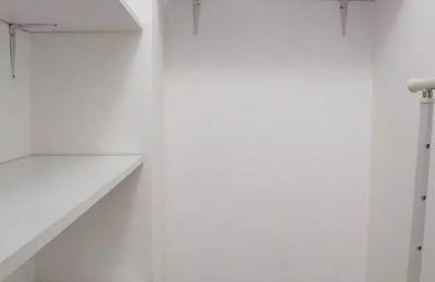 Location longue durée d’un appartement de 2 pièces, 37 m², au centre-ville, Belgrade, Serbie