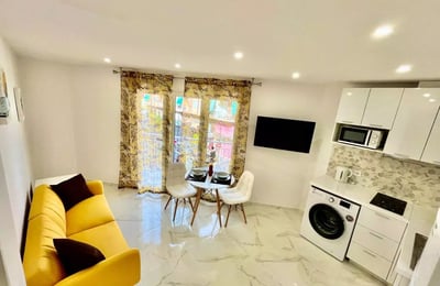 Alquiler a largo plazo de un piso de 1 dormitorio, 43 m², en Alicante, España