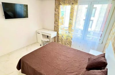 Alquiler a largo plazo de un piso de 1 dormitorio, 43 m², en Alicante, España