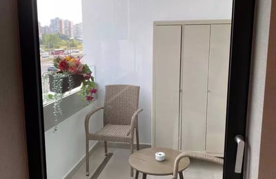 Alquiler a largo plazo de un piso de 2 habitaciones, 53 m², Nuevo Belgrado, Belgrado, Serbia