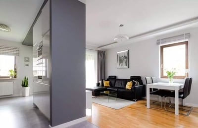 Location longue durée d’un appartement de 3 pièces, 72 m², quartier Mokotów, Varsovie, Pologne