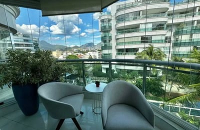 Langzeitmiete einer 4-Schlafzimmer-Wohnung, 292 m², in Barra da Tijuca, Rio de Janeiro, Brasilien