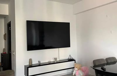 Langzeitmiete einer 3-Zimmer-Wohnung, 102 m², in Tomis Nord, Constanța, Rumänien