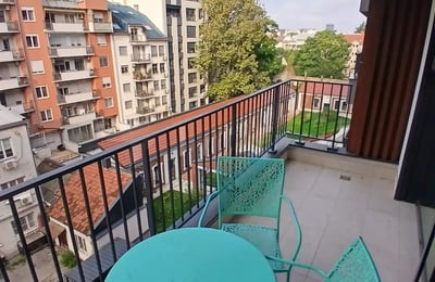 Location longue durée d’un appartement de 2 pièces, 55 m², à Vračar, Belgrade, Serbie