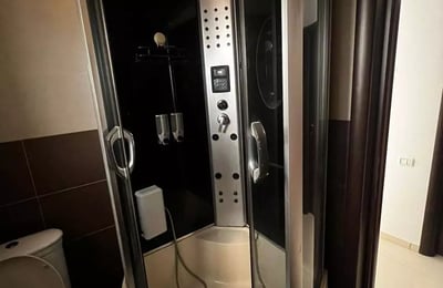 Langzeitmiete einer 2-Zimmer-Wohnung, 50 m², in Faleza Nord, Constanța, Rumänien