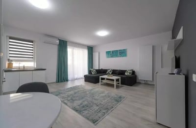 Location longue durée d’un appartement de 2 pièces, 61 m², à Tomis Plus, Constanța, Roumanie