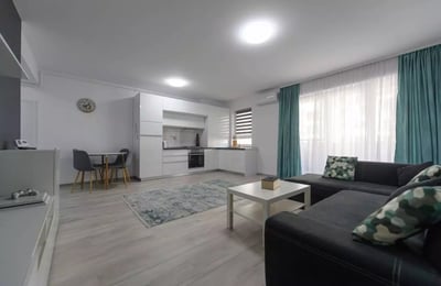 Location longue durée d’un appartement de 2 pièces, 61 m², à Tomis Plus, Constanța, Roumanie