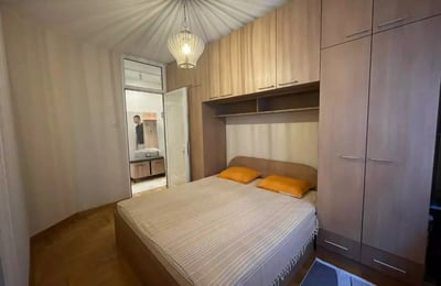 Long-term rental of a 3-room apartment, 66 m², in Vračar, Belgrade, Serbia