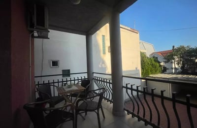 Long-term rental of a 3-room apartment, 66 m², in Vračar, Belgrade, Serbia