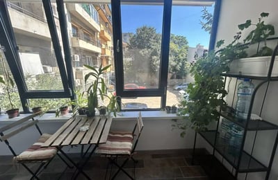 Alquiler a largo plazo de un apartamento de 4 habitaciones, 100 m², en Varna, Bulgaria