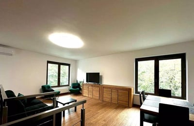 Долгосрочная аренда 4-комнатной квартиры, 130 м², в районе Stare Podgórze, Краков, Польша