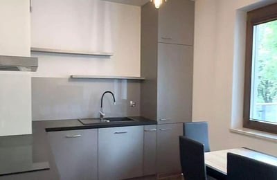 Долгосрочная аренда 4-комнатной квартиры, 130 м², в районе Stare Podgórze, Краков, Польша